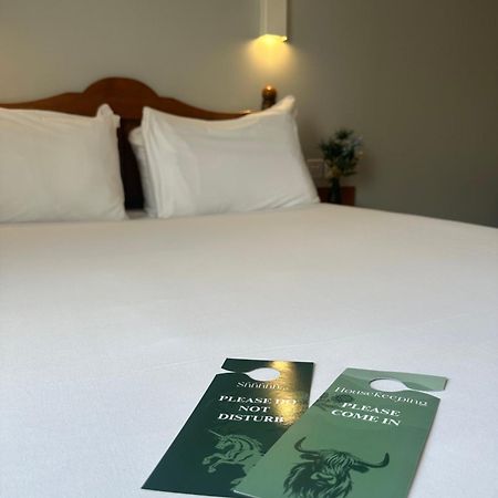 Go2 Glasgow Cumbernauld Hotel - Free Parking And Pet Friendly Екстер'єр фото